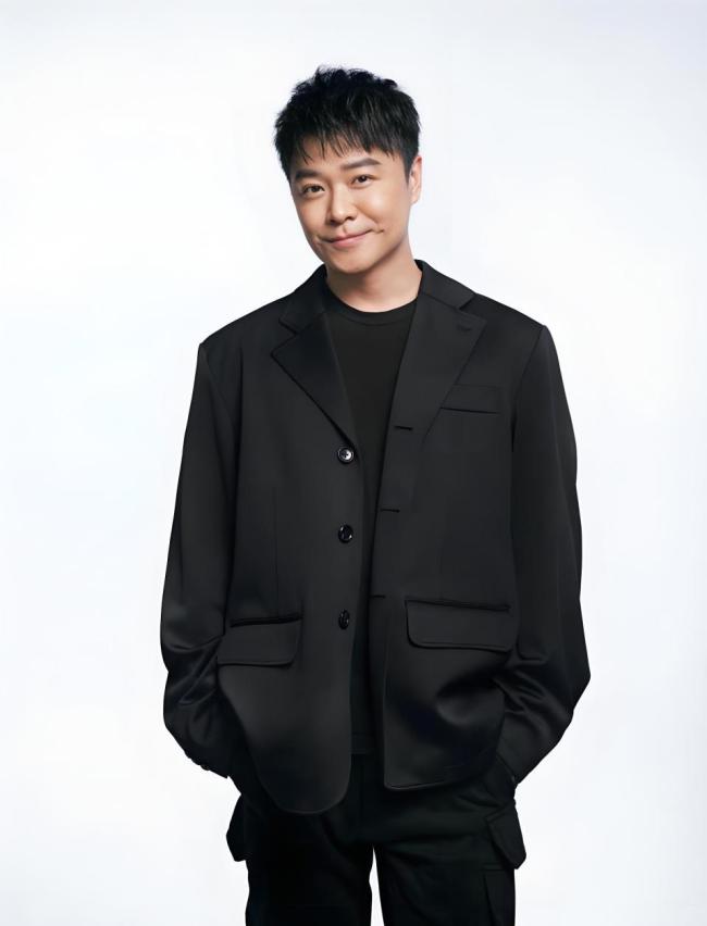 张小斐新片《恶意》挑战反派角色，网络暴力话题引观众思考