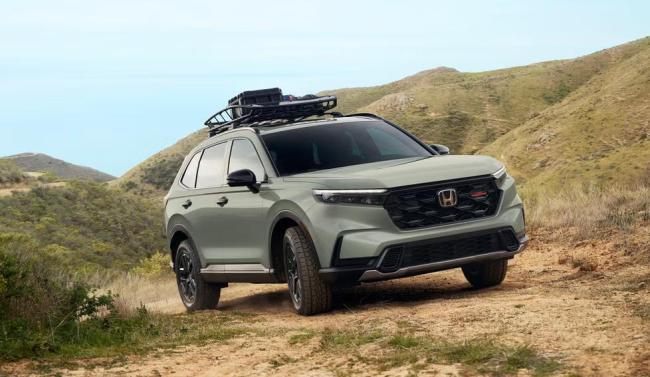 混动 SUV 巅峰对决！2026 款丰田 RAV4 混动版 VS 本田 CR-V 混动版，谁更值得买？