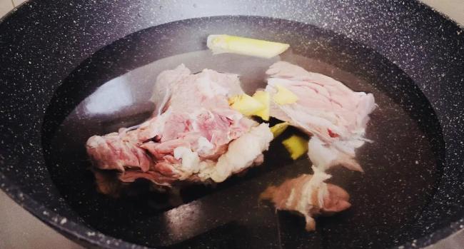 牛肉香到邻居敲门，家常做法简单省钱，学会秒变大厨