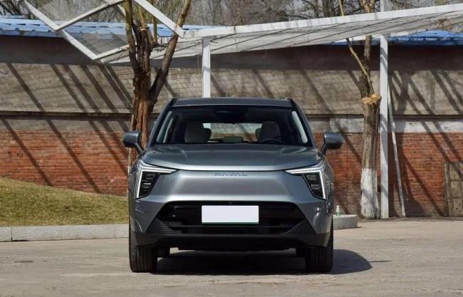 9.98万入手插混SUV，省油又省钱，丰田锋兰达咋比？