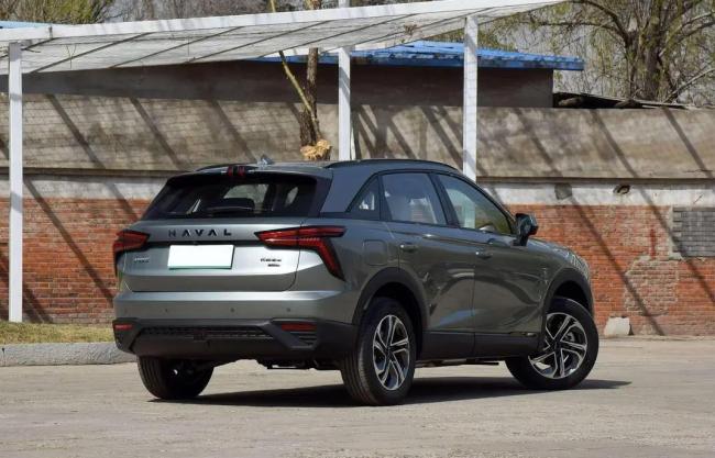 9.98万入手插混SUV，省油又省钱，丰田锋兰达咋比？