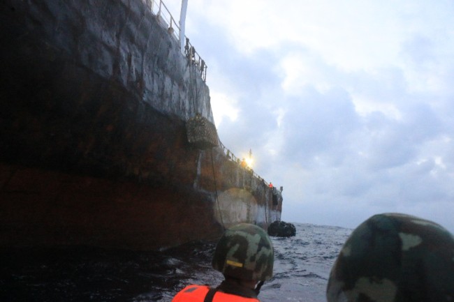 海南海警局成功斩断一海上成品油走私链路