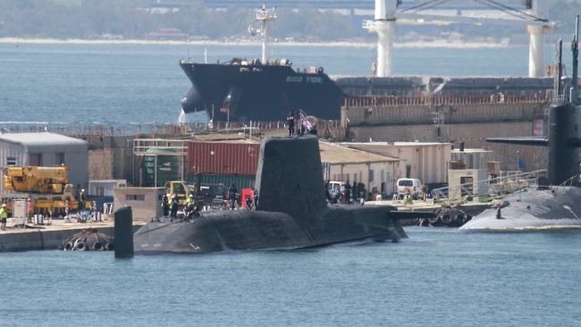 英美核潜艇一周内集中停靠直布罗陀引发西班牙抗议