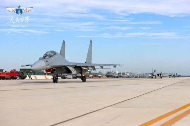 高强度近距空战对抗，为实战能力提升加力