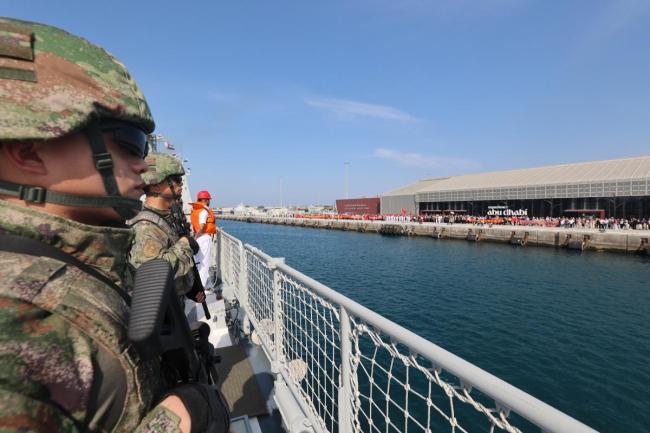 中國海軍第四十七批護(hù)航編隊包頭艦技術(shù)?？堪⒉荚?威武霸氣引贊嘆