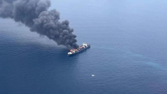 中國使館感謝印度海軍，爆炸貨輪有18人獲救4人下落不明