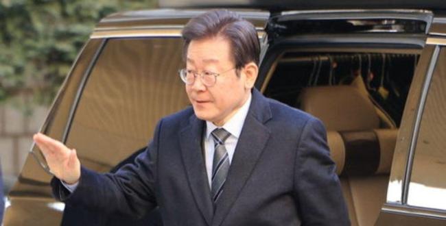 李在明开会笑问众官员是不是更忙了 新总统打破官场旧习