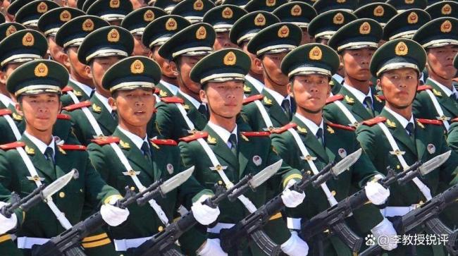 特朗普谈中国阅兵 美国再办更大规模庆典