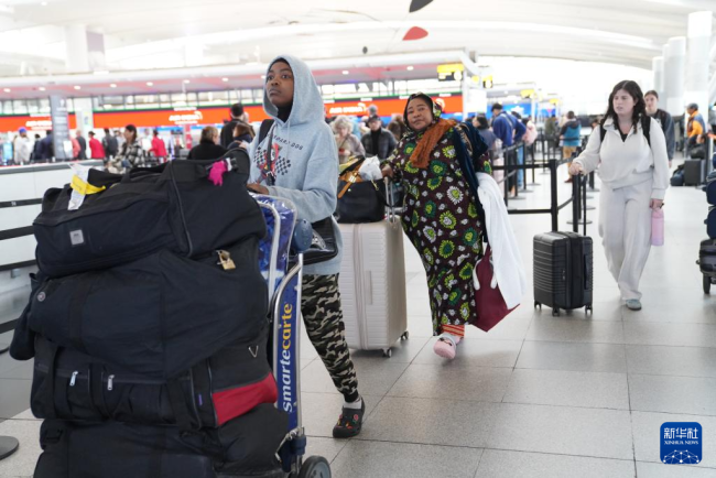 政府停摆冲击美国航空安全 航班延误频发