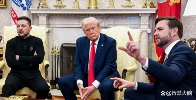 红军城陷入雾战 17万俄军大围困