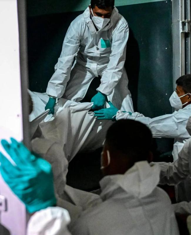 二战后首用鱼雷，美军偷袭击沉了什么？ 伊朗护卫舰沉没