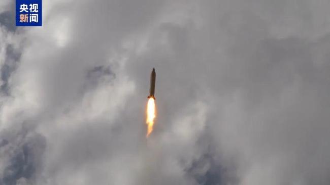 美国发布摧毁伊朗无人机航母 军事行动升级