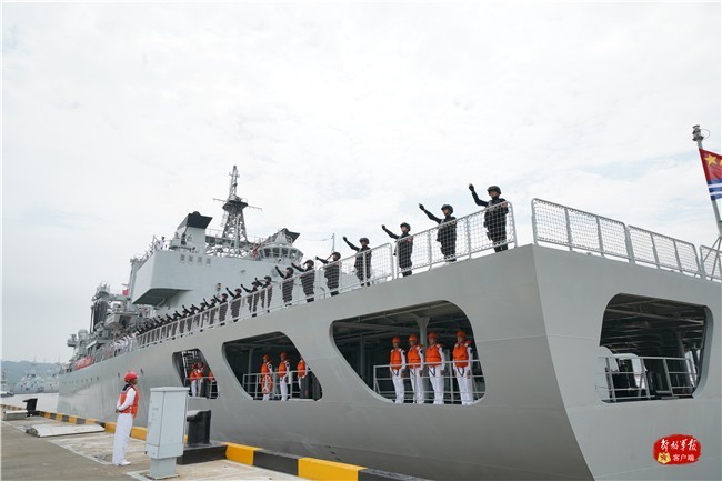 海军第38批护航编队从舟山启航
