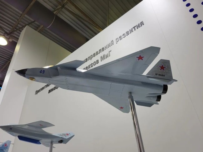 “歼-20斯基”亮相？俄罗斯终于要“摸着中国过河”了？
