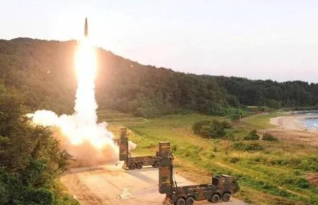 美军展示新型重磅钻地弹，意在威慑朝鲜和伊朗？
