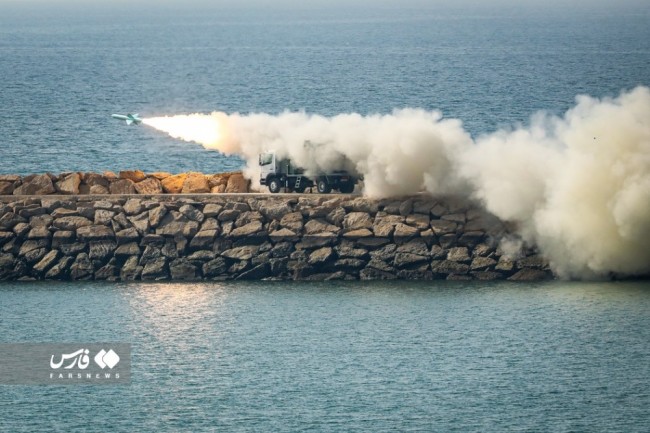 伊朗从7日开始举行代号“佐勒法加尔-1400”的大型军演，测试了多种武器装备。其中包括多种反舰导弹。