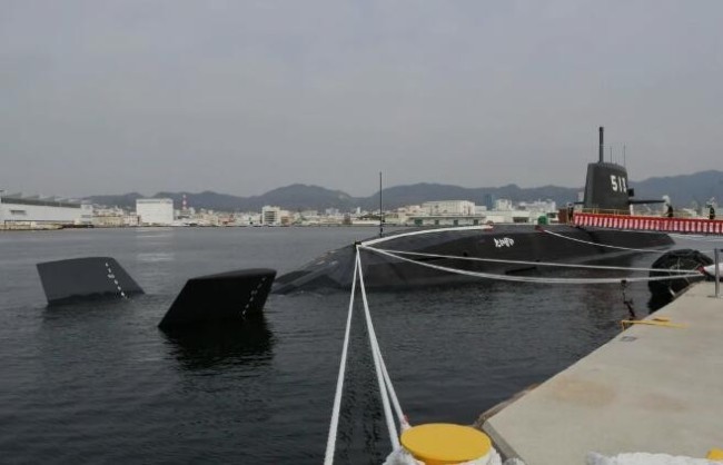 “最大常规潜艇”在中国这个邻国正式入役