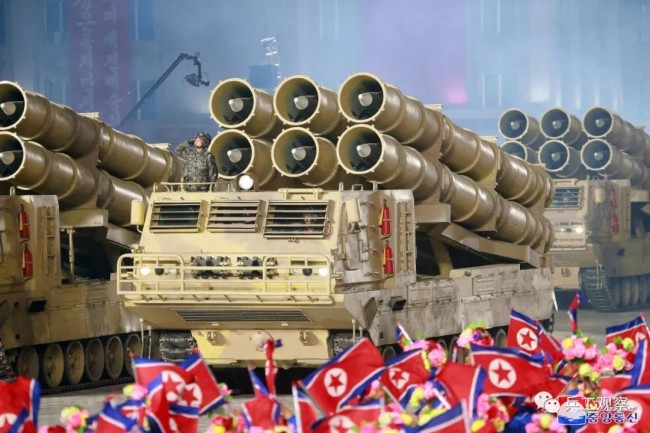 朝鲜300毫米火箭炮图片