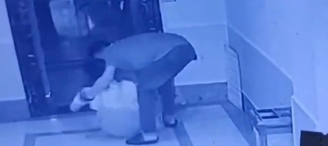 怀孕女子被男子拖入电梯 警方通报