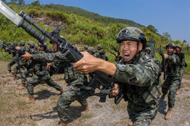 广西贺州：岗前培训助力新兵走向“战场”
