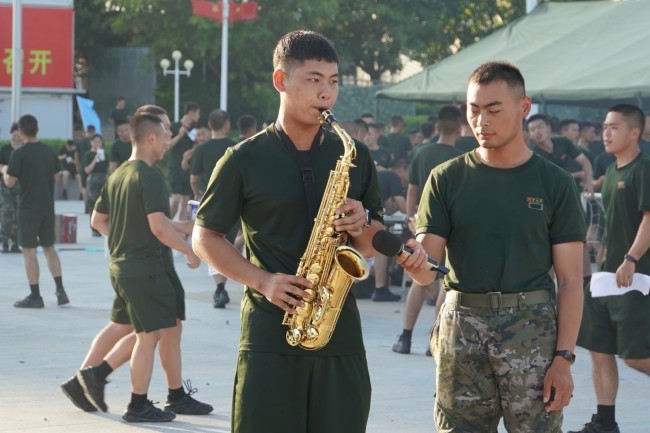 国庆军营美食游园活动！流连忘返！