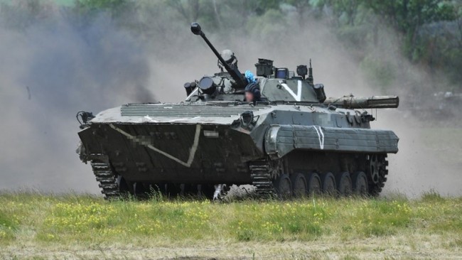 俄将给装甲车加装增强防护系统