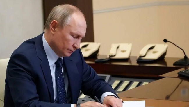 普京签令:允许外籍人士加入俄军 不用入籍也可以加入了