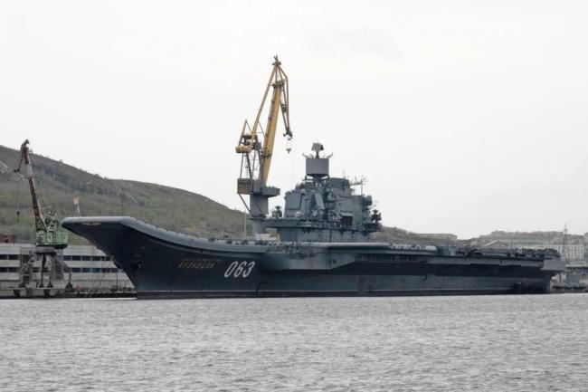 中俄航母双喜临门：“福建舰”即将首航 “库舰”终于出坞