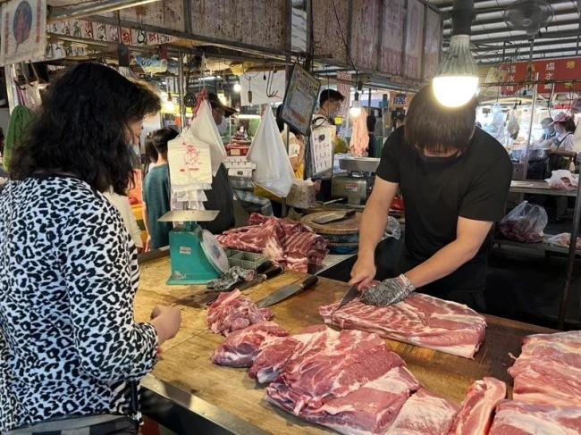 猪肉涨价民进党当局又要向外采购？台湾民众担心吃到瘦肉精猪