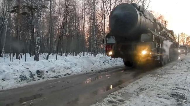 俄罗斯国防部：俄军进行了洲际弹道导弹试射 核危机阴云笼罩欧陆