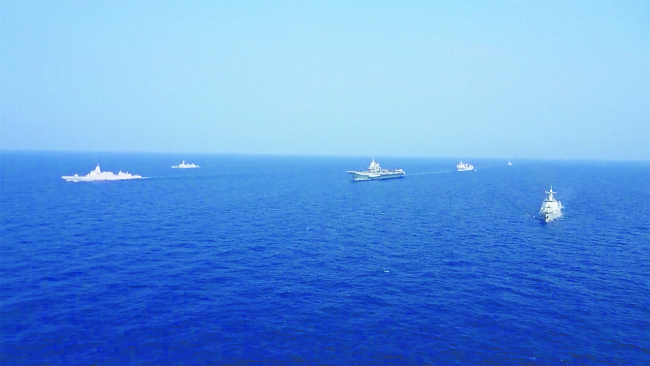 山东舰航母编队首次参加台海演习。