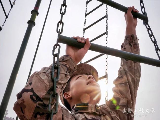 钢与火碰撞｜来一场火热的冲刺