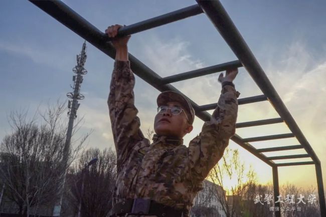 钢与火碰撞｜来一场火热的冲刺