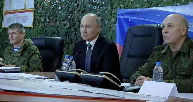 俄乌总统先后到访冲突前线，俄媒：战事胶着，普京此访释放重要信号