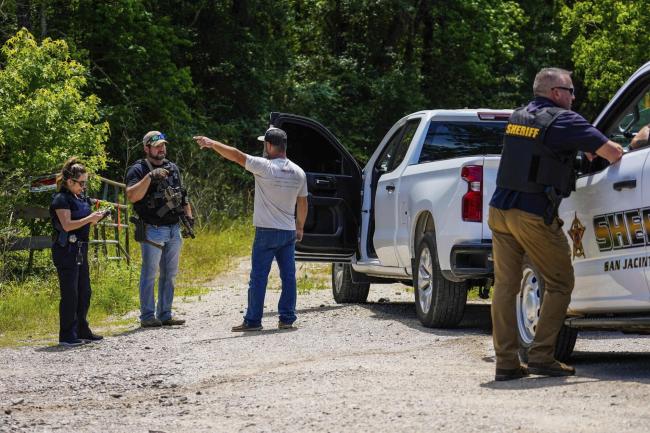 美得州枪杀五人嫌犯被捕：开枪作乐后枪杀邻居一家