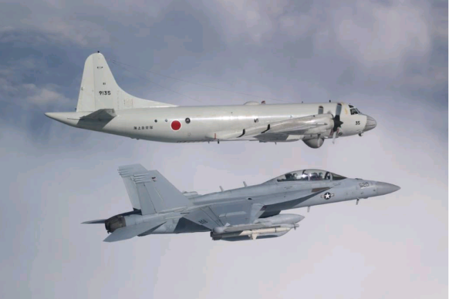 惨！日本上空，美三架军机同一天被雷击…… 损失超过250万美元