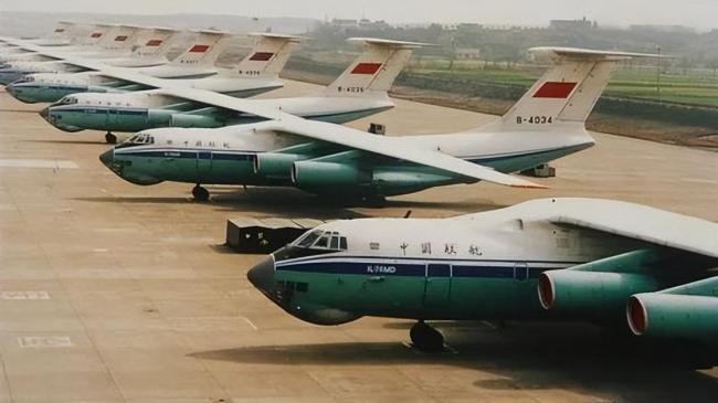 运-20率先飞抵地震灾区救援，中国空军不复15年前遗憾