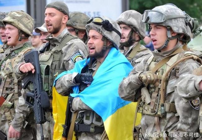  马克龙为何抛出“乌克兰崩溃论” 乌局势的真实严峻程度?