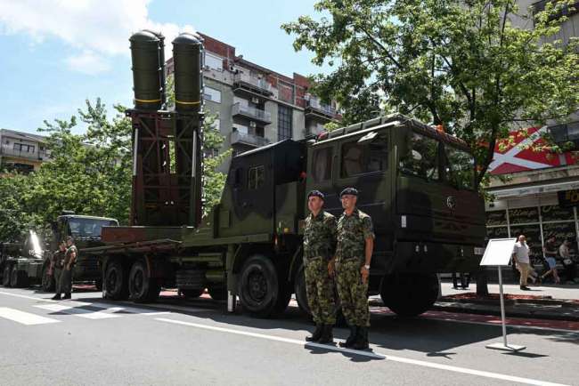 “买家秀”！塞尔维亚首次公开展示红旗-17AE防空系统