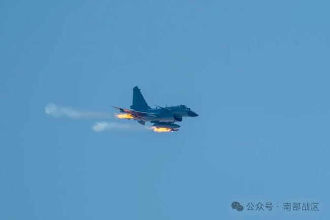 昼夜不停！南部战区多轮实弹射击训练接续进行