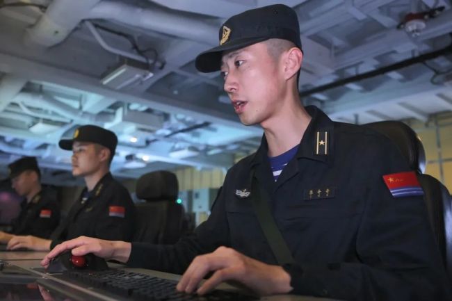 万吨大驱拉萨舰最新画面来了