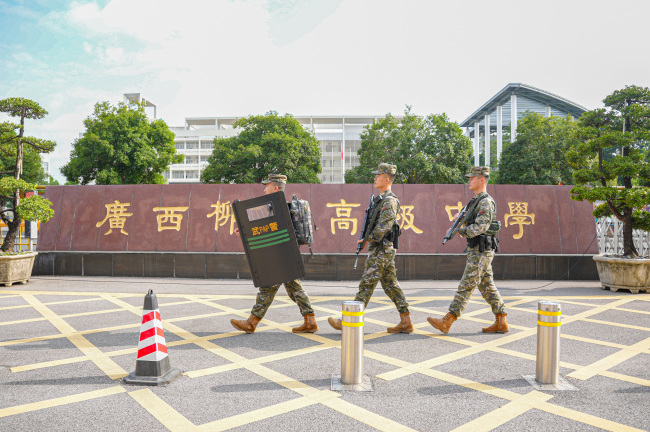 高考首日，柳州武警硬核“护考”  为学子筑起安全屏障