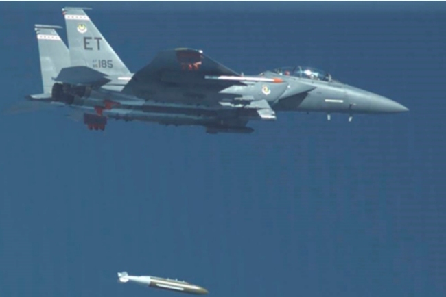 现代“土行孙”：从美国空袭伊朗核设施谈谈钻地弹