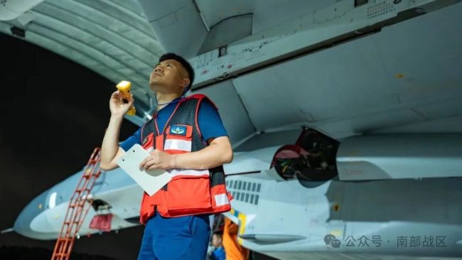 子夜出击 长空砺剑