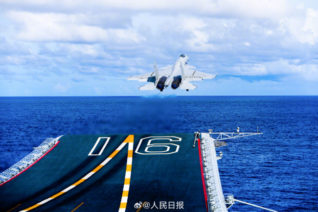 双航母编队首提“互为对手实战对抗”展现了何种能力？