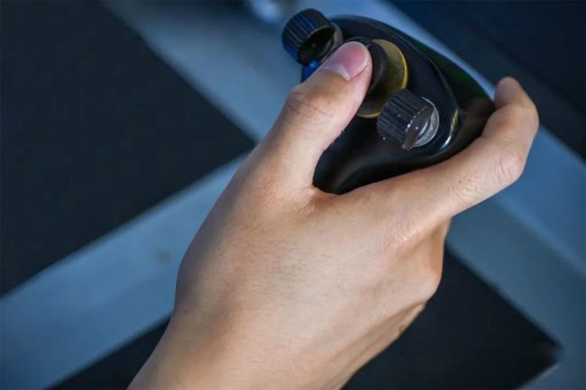 东部战区海军航空兵某部组织连续反潜训练