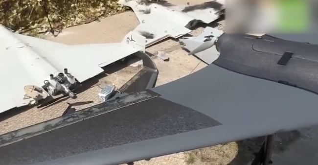 俄新型激光防空系统测试画面曝光：几秒内击毁空中无人机 发射成本极低