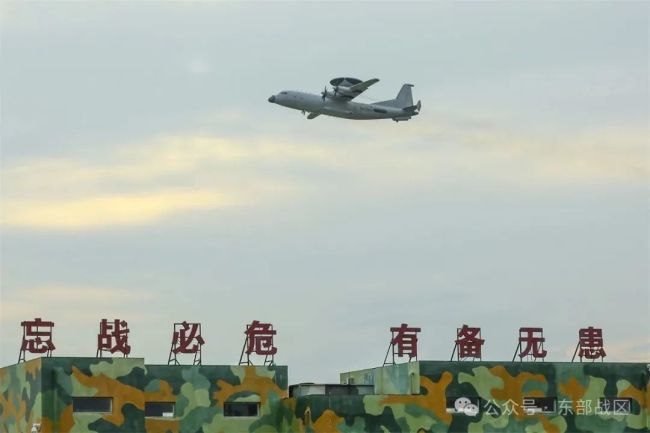 战鹰，跨昼夜砺刃