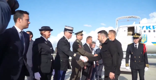 法国 - 乌克兰领导人见面马克龙：欧洲愿意为乌