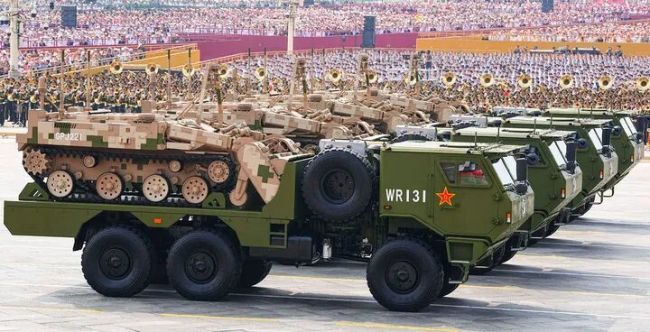 中国创新硬核突破太惊艳了 高科技武器震撼亮相！